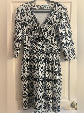 J.Mclaughlin Catalina stretch Cloth Dress Black White 3/4 Sleeve kmj twp preppy